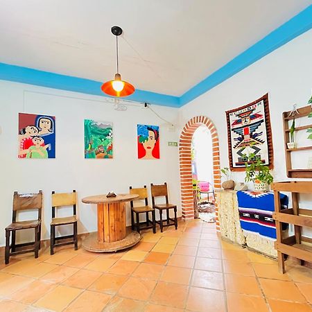 Casa De Las Rocas Hostel Хардин Экстерьер фото
