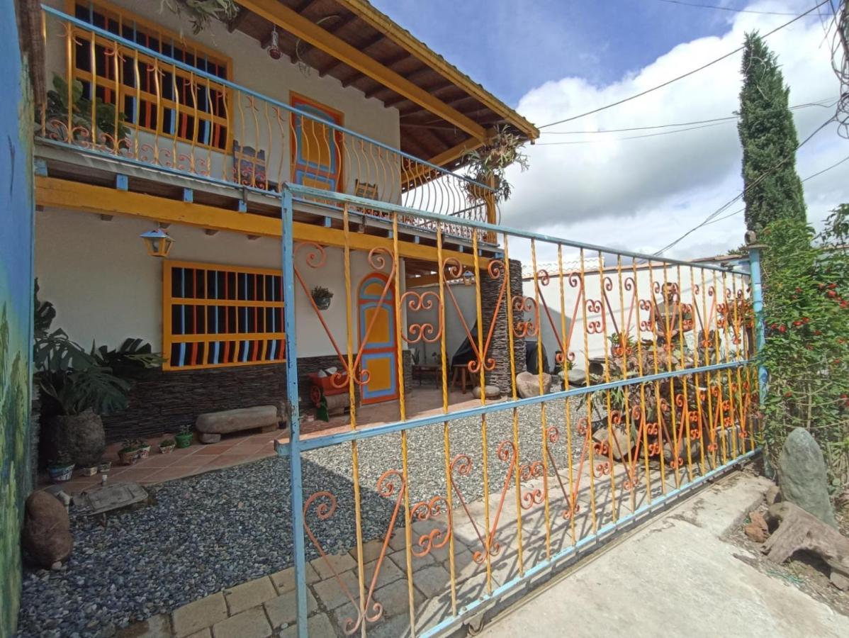 Casa De Las Rocas Hostel Хардин Экстерьер фото