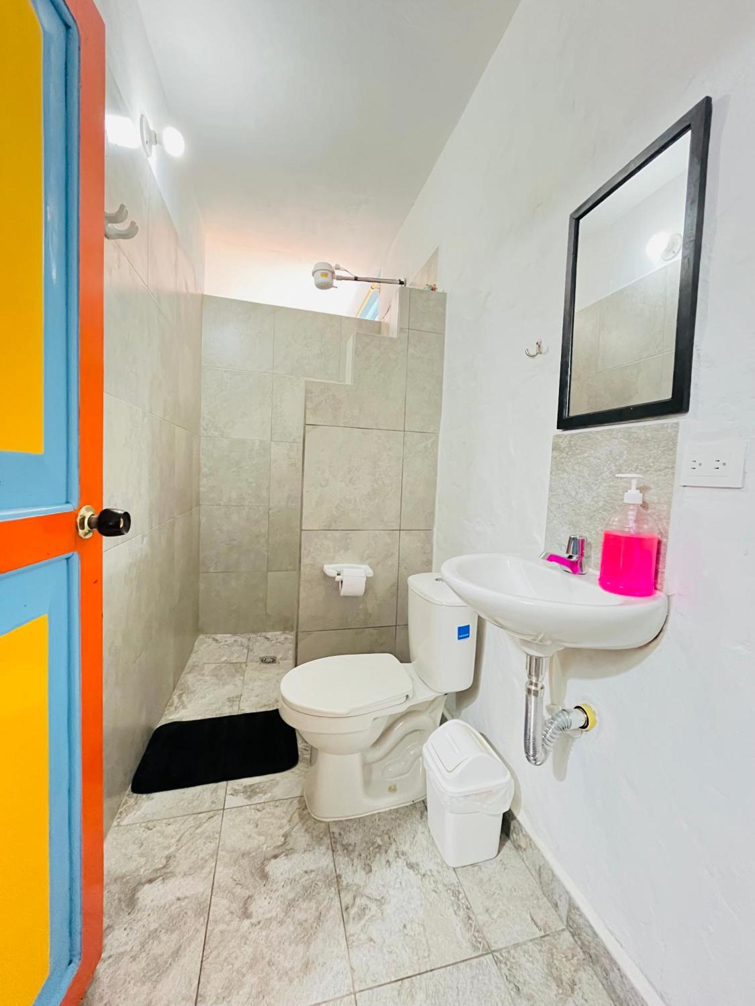 Casa De Las Rocas Hostel Хардин Экстерьер фото