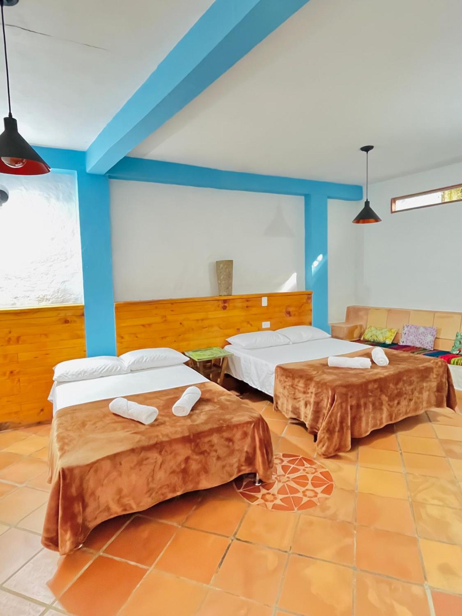 Casa De Las Rocas Hostel Хардин Экстерьер фото