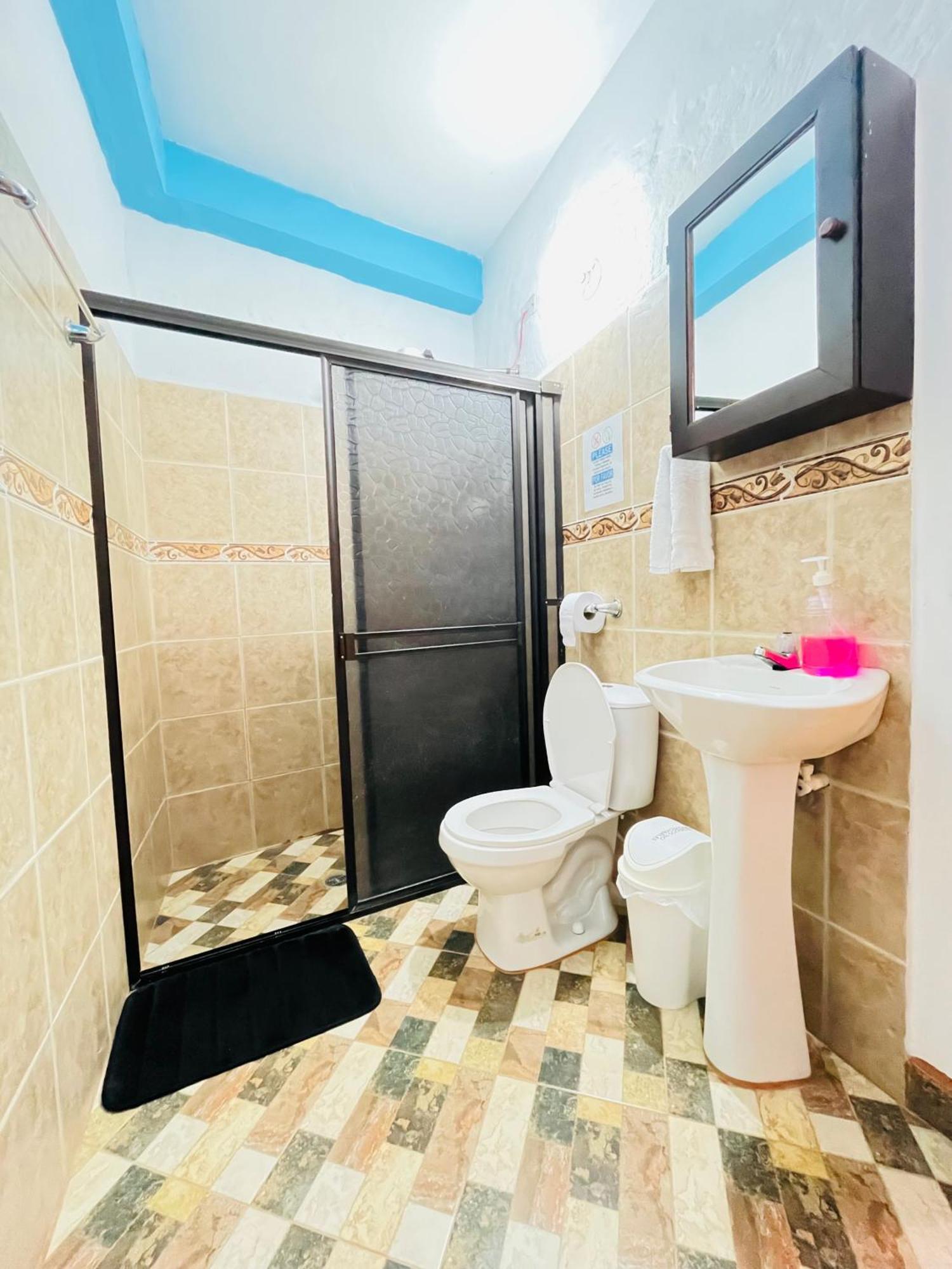 Casa De Las Rocas Hostel Хардин Экстерьер фото