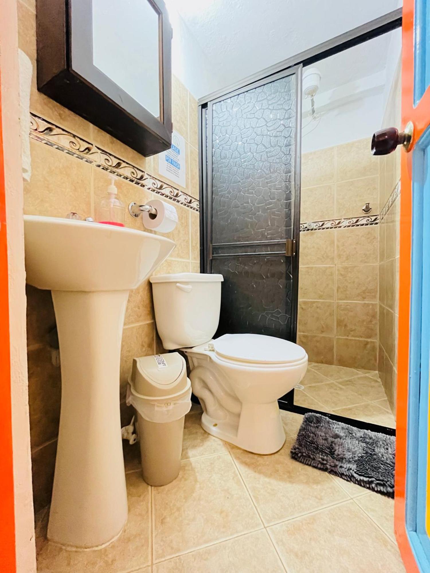 Casa De Las Rocas Hostel Хардин Экстерьер фото