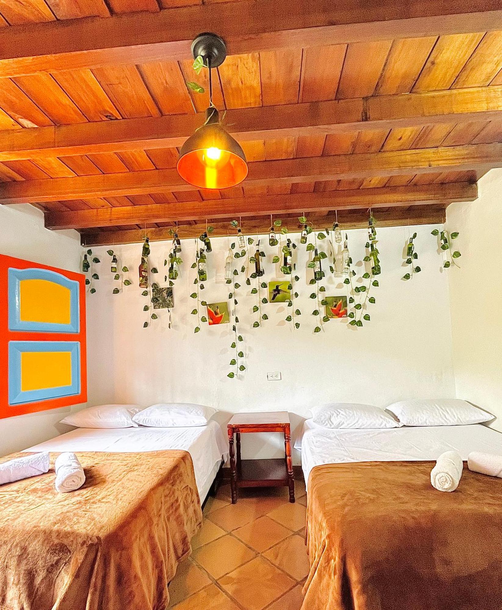 Casa De Las Rocas Hostel Хардин Экстерьер фото