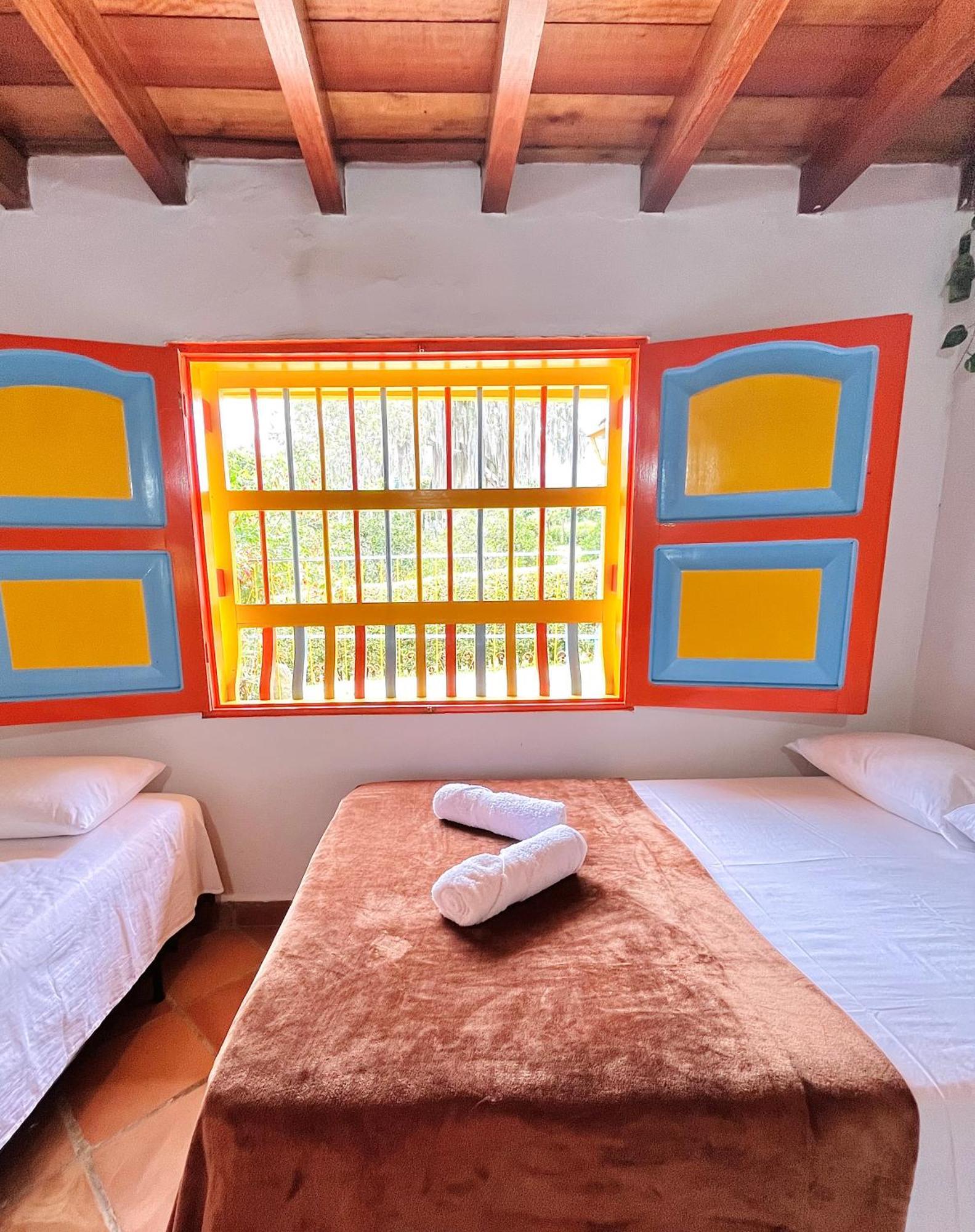 Casa De Las Rocas Hostel Хардин Экстерьер фото