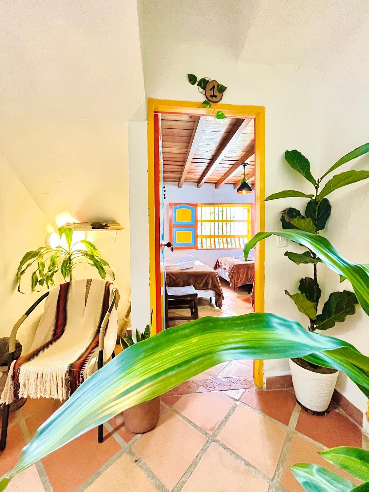 Casa De Las Rocas Hostel Хардин Экстерьер фото