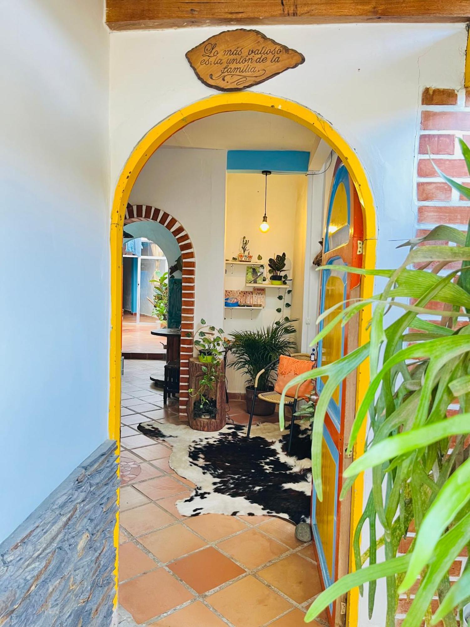Casa De Las Rocas Hostel Хардин Экстерьер фото